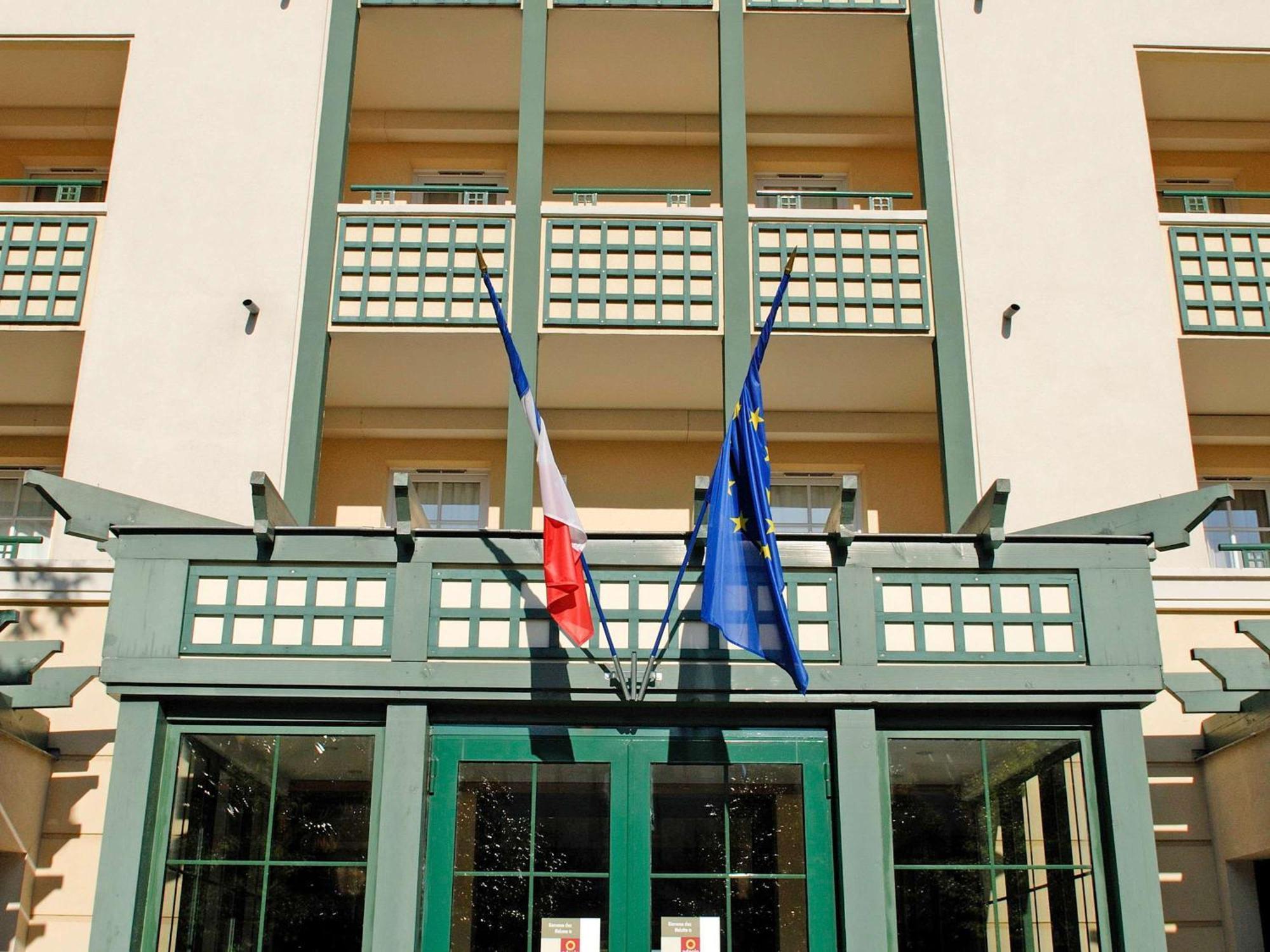Aparthotel Adagio Marne La Vallée - Val d'Europe Serris Esterno foto